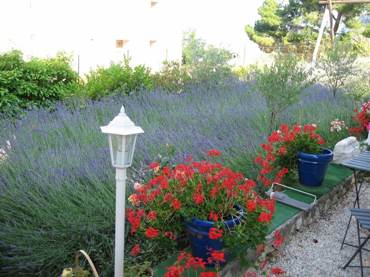 Hostellerie Aspremont Exterior foto