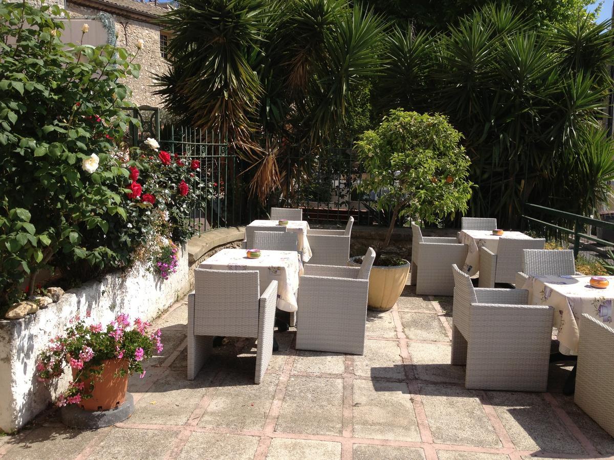 Hostellerie Aspremont Exterior foto